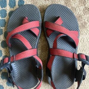 Chacos Z2 red sandal 10’’